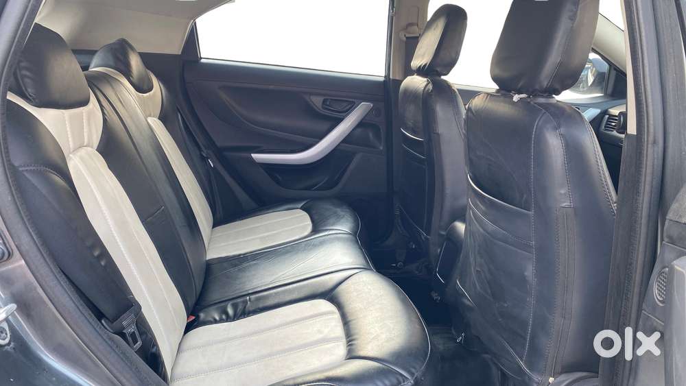 Tata Nexon 1.5 Revotorq Xma Amt (s), 2022, Petrol