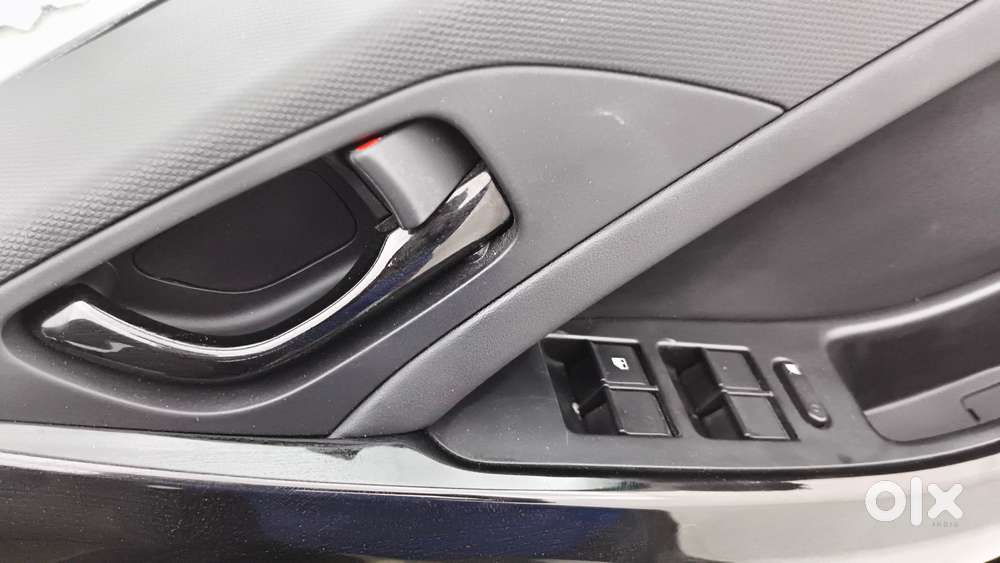 Tata Nexon 1.2 Revotron Xz Plus Premium, 2022, Petrol