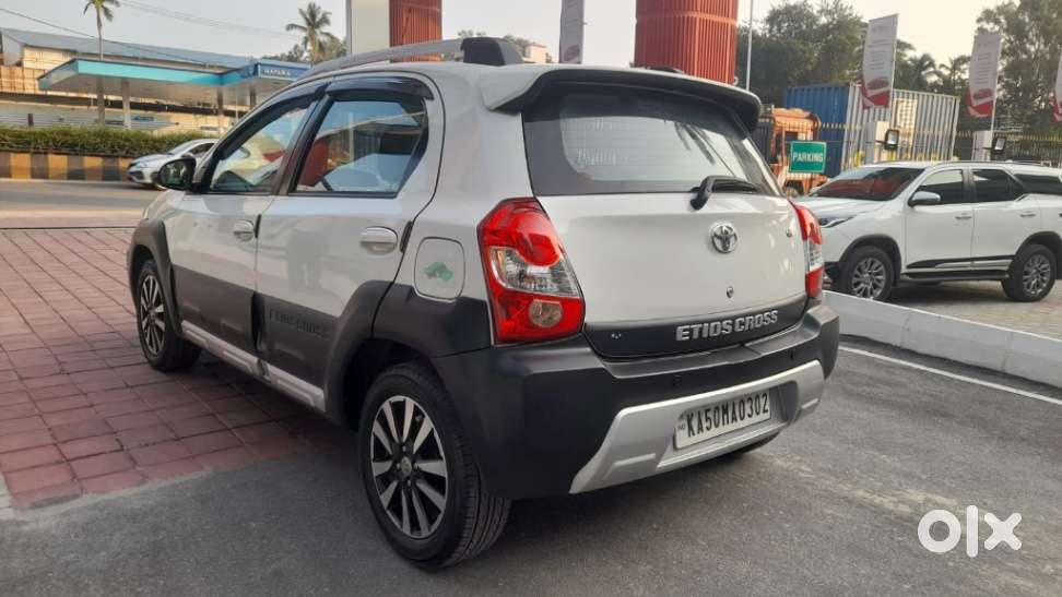 Toyota Etios Cross 1.2l G, 2019, Petrol