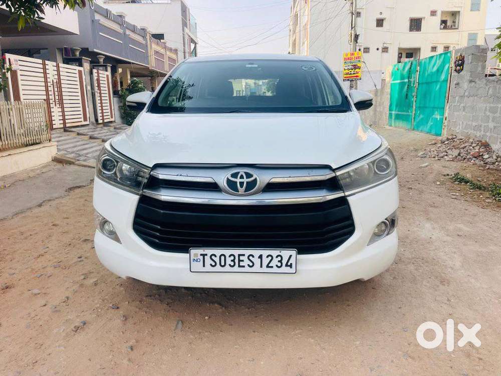 Toyota Innova Crysta 2.4 V 8 Str, 2017, Diesel