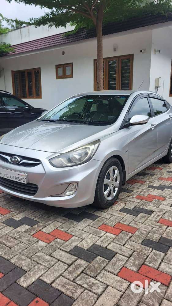 Hyundai Verna Fluidic 2011 (full Showroom Serviced)
