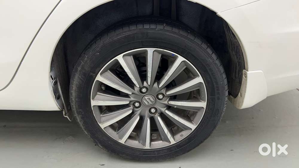 Maruti Suzuki Ciaz Alpha 1.5 At, 2022, Petrol