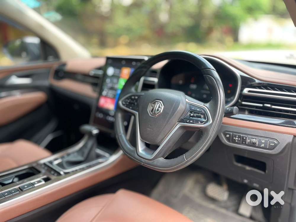 Mg Hector Plus Savvy Pro 1.5 Turbo Petrol Cvt 7 Str, 2024, Petrol