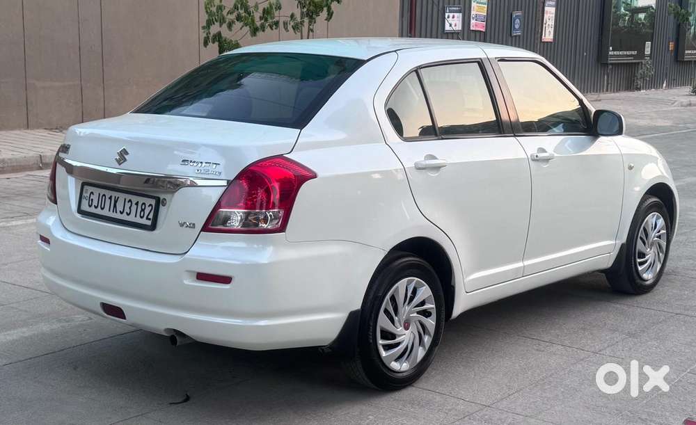 Maruti Suzuki Swift Dzire 1.2 Vxi Bsiv, 2011, Cng & Hybrids