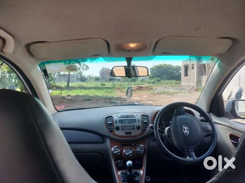 Hyundai I10 Sportz 2011