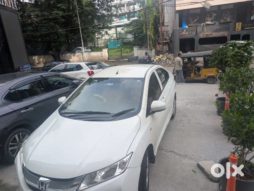 Honda City Petrol Manual 2014 Variant