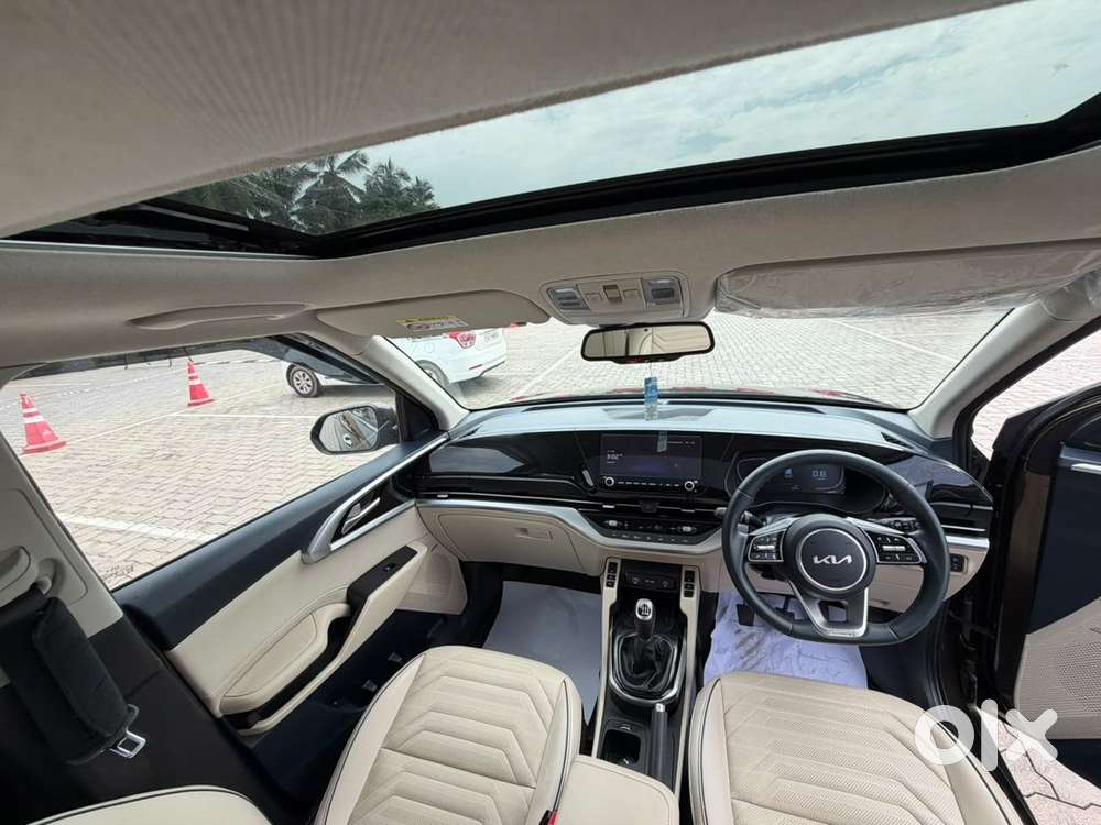 Kia Carens 1.5 Luxury Plus Turbo 7 Str, 2022, Petrol