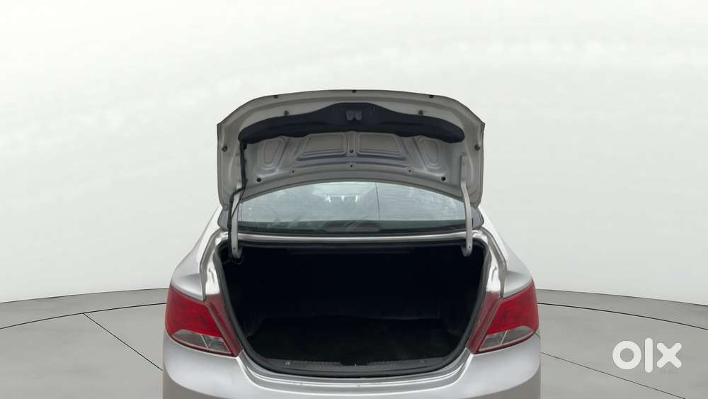 Hyundai Verna 1.6 Vtvt Sx, 2016, Petrol