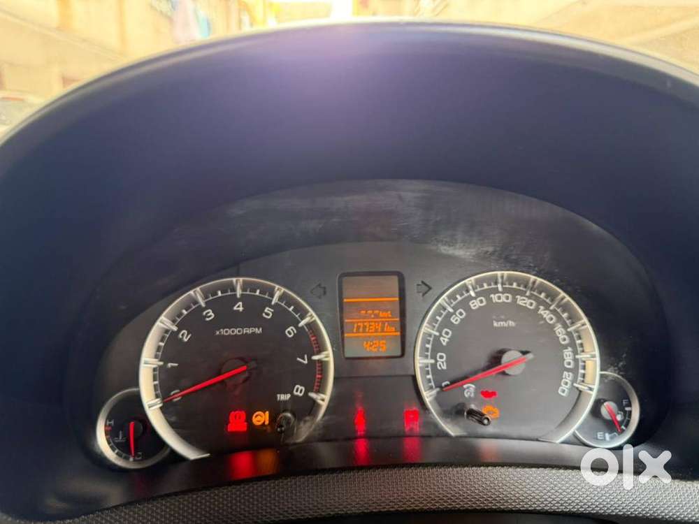 2013 Maruti Suzuki Swift Vxi Petrol  Well Maintained  Good Condition