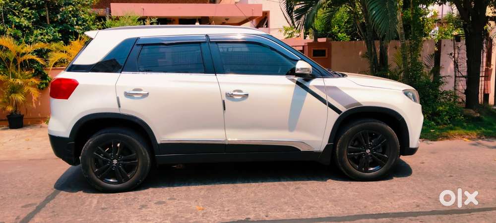 Maruti Suzuki Brezza Zxi Plus At, 2019, Diesel