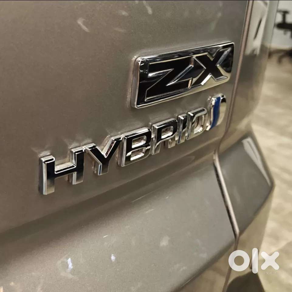 Toyota Innova Hycross 2.0 Zx Hybrid 7 Str, 2024, Petrol