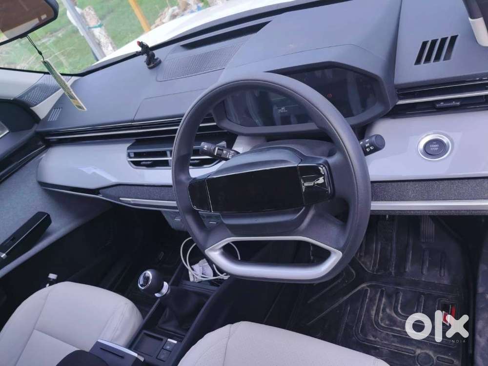 Tata Sierra Smart Plus Petrol With Premium Alloys And Interior