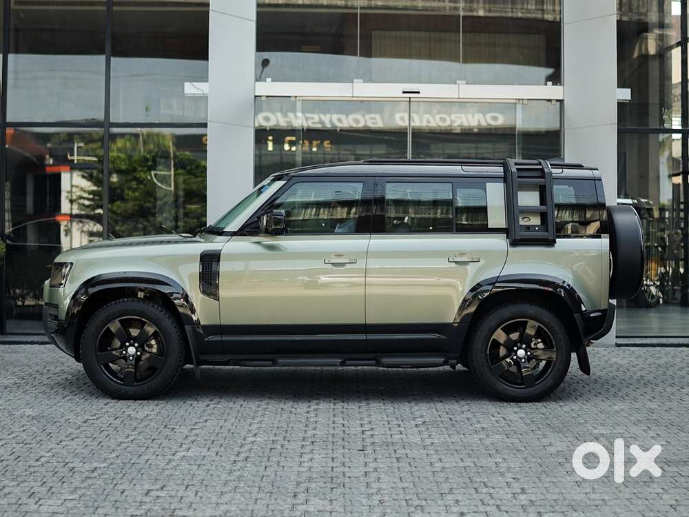 Land Rover Defender 2022