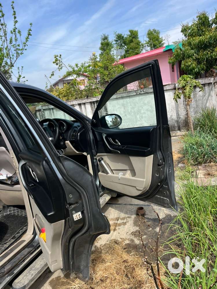 Mahindra Xuv500 2018 Diesel Well Maintained