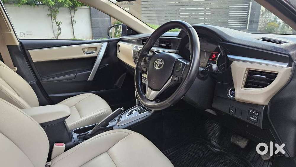 Toyota Corolla Altis Vl At, 2015, Petrol