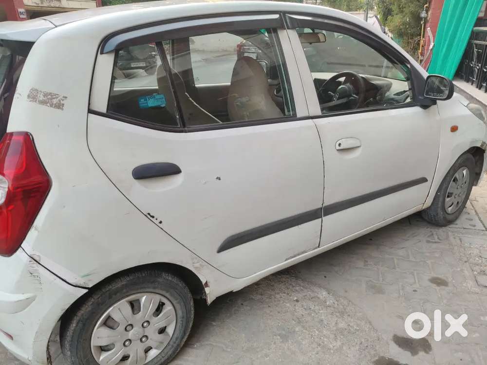 I10 Car On Road Working Condition