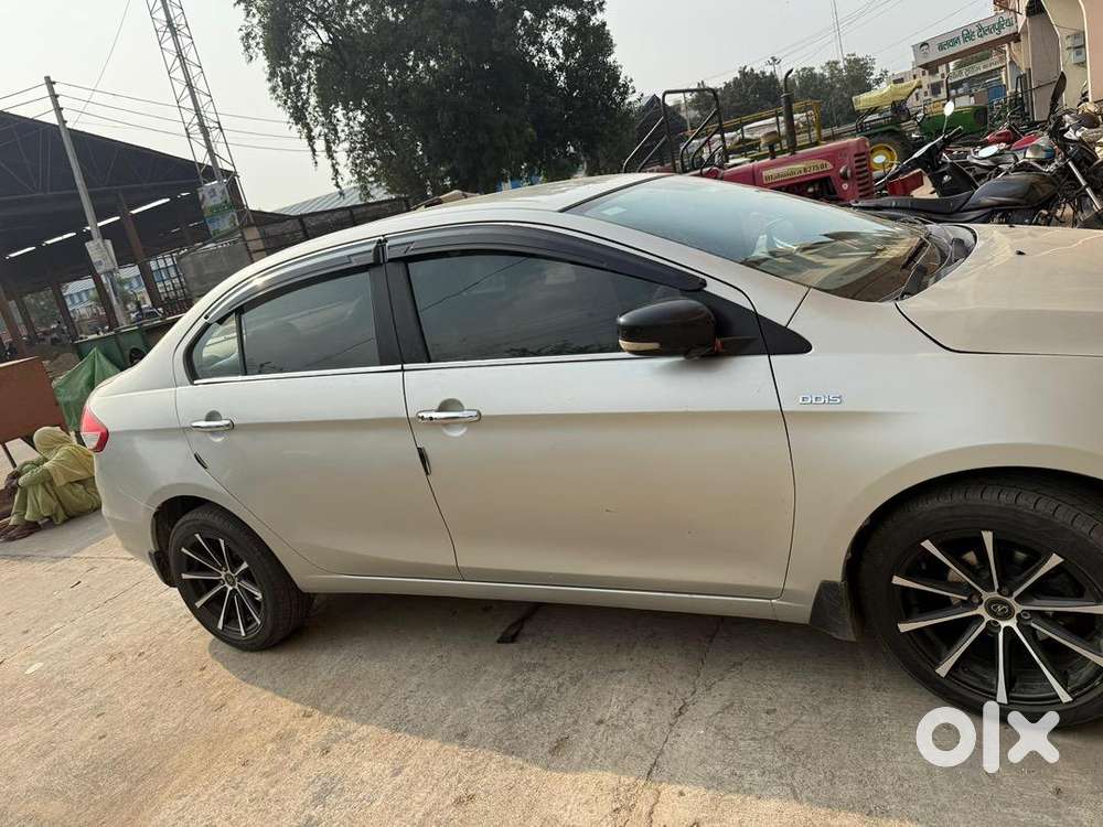 Maruti Suzuki Ciaz Nov 2016 Diesel Top Model