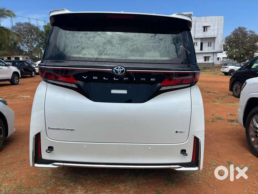 Toyota Vellfire Vip – Executive Lounge, 2025, Petrol