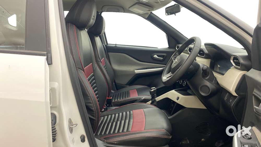 Nissan Magnite 1.0 Xv, 2023, Petrol