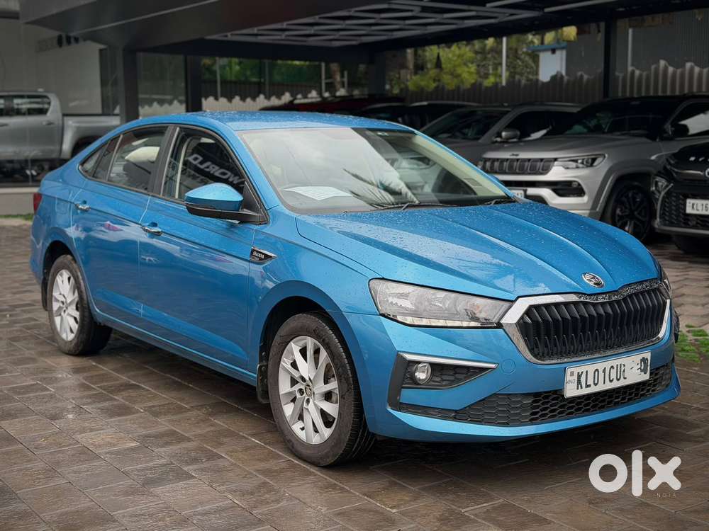 Skoda Slavia Ambition 1.0l Tsi At, 2022, Petrol