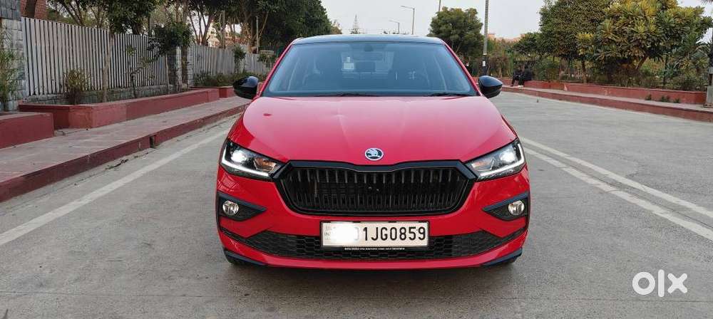 Skoda Slavia Ambition 1.5l Tsi Dsg Dual Tone, 2025, Petrol