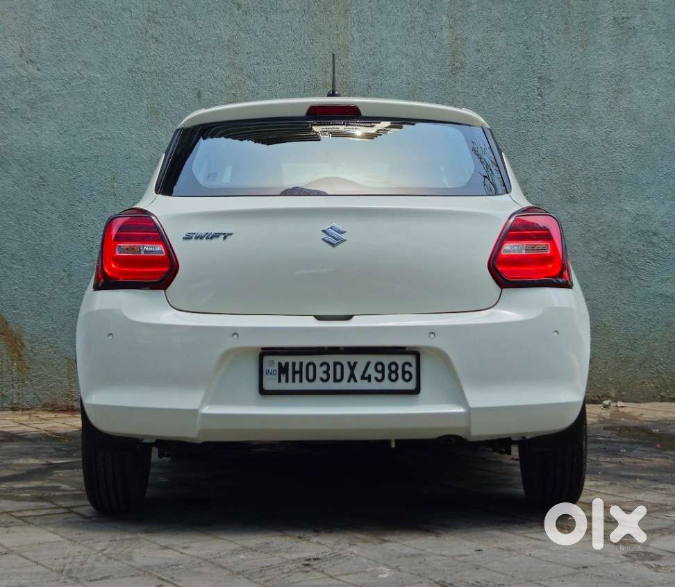 Maruti Suzuki Swift Vxi + Manual, 2022, Petrol