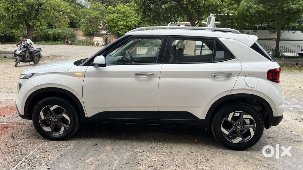 Hyundai Venue S Plus Mt 1.2 Kappa, 2022, Petrol