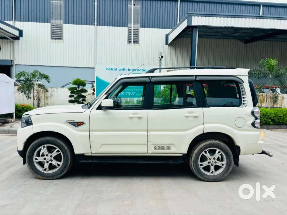 Mahindra Scorpio Intelli Hybrid S10 4wd, 2016, Diesel