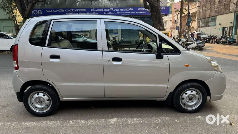 Maruti Suzuki Zen Estilo Lxi Bs Iv, 2011, Petrol