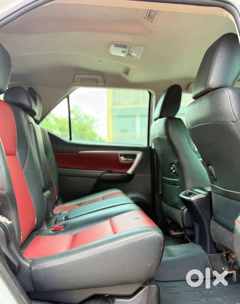 Toyota Fortuner Legender 4x2 At 2.8, 2024, Diesel