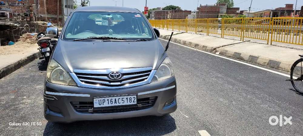 Toyota Innova 2011 Diesel Well Maintained