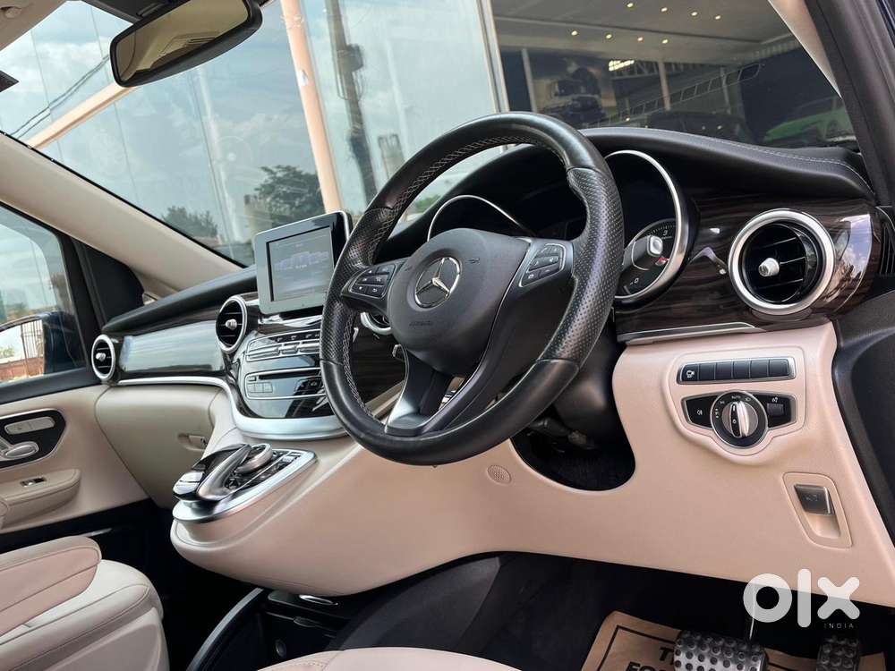 Mercedes-benz V-class 2.1 220 Expression Diesel At, 2020, Diesel