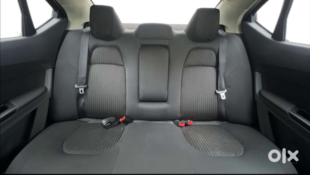 Tata Tigor Xza, 2018, Petrol