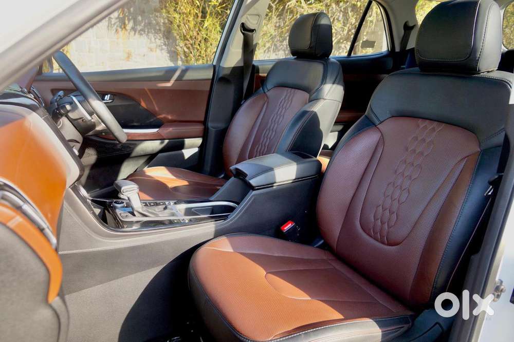 Hyundai Alcazar 2.0 Signature (o) Petrol At 6 Str, 2023, Petrol