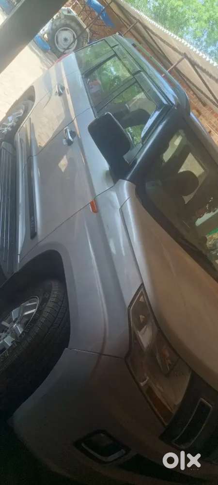 Mahindra Tuv 300 2016 Diesel 180000 Km Driven