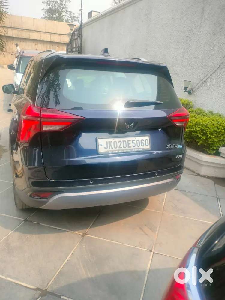 Mahindra Xuv700 2023 Petrol 32800 Km Driven