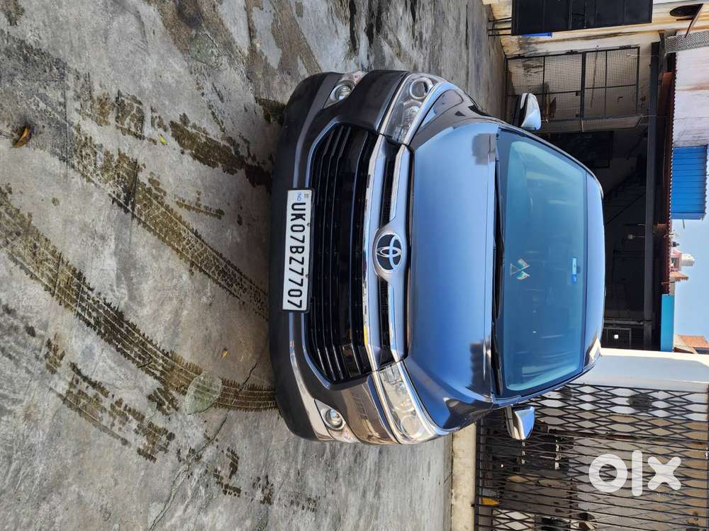 Toyota Innova Crysta 2017