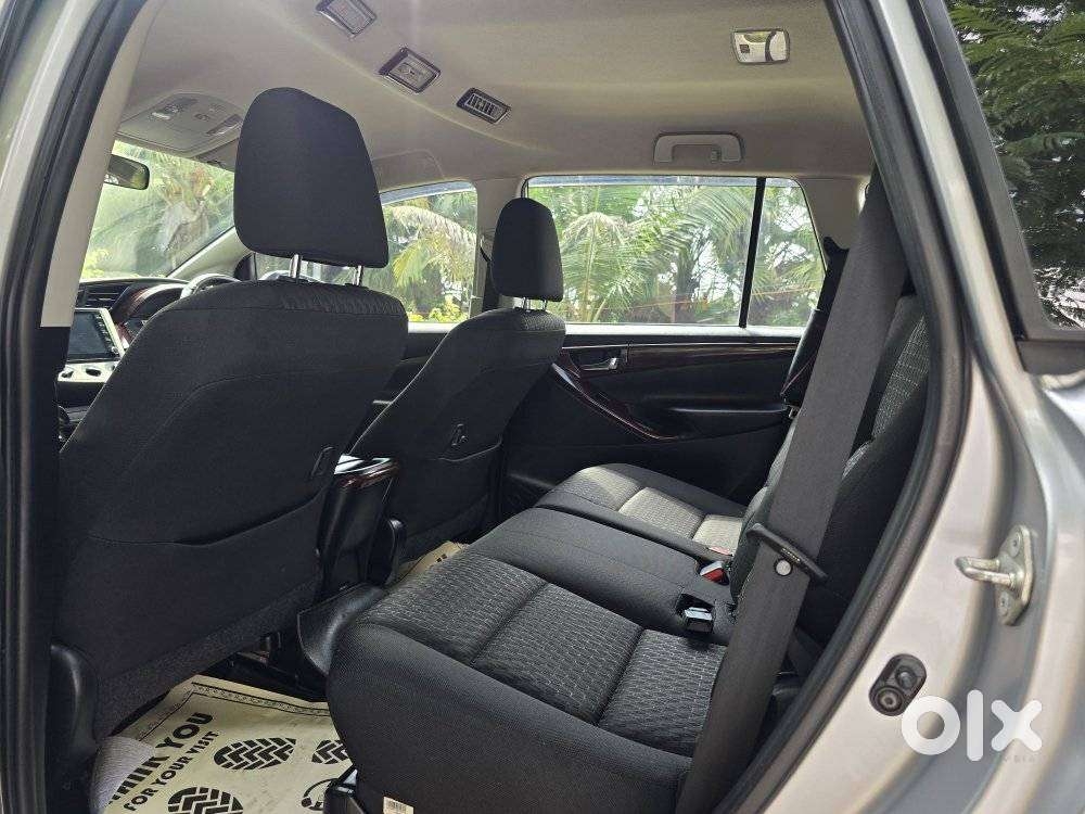 Toyota Innova Crysta [2020-ongoing] 2.4 Gx At 8 Str, 2022, Diesel