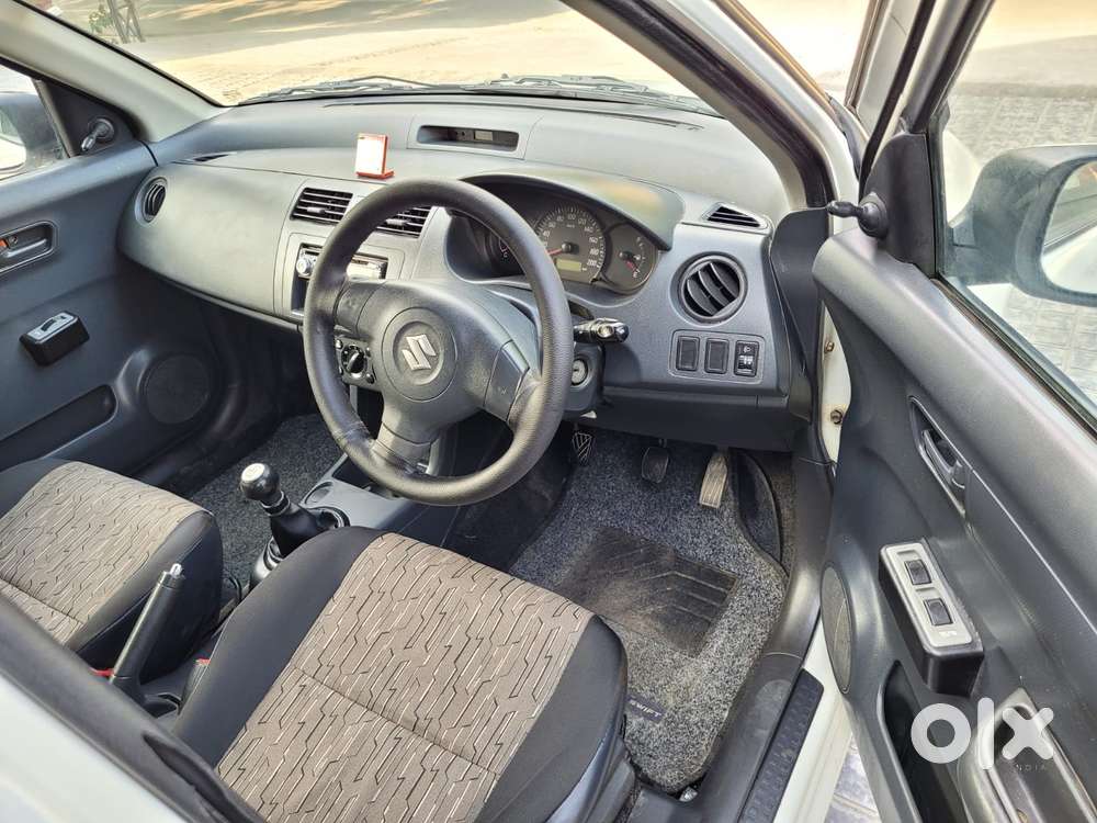 Maruti Suzuki Swift Dzire 1.3 Lxi, 2011, Petrol