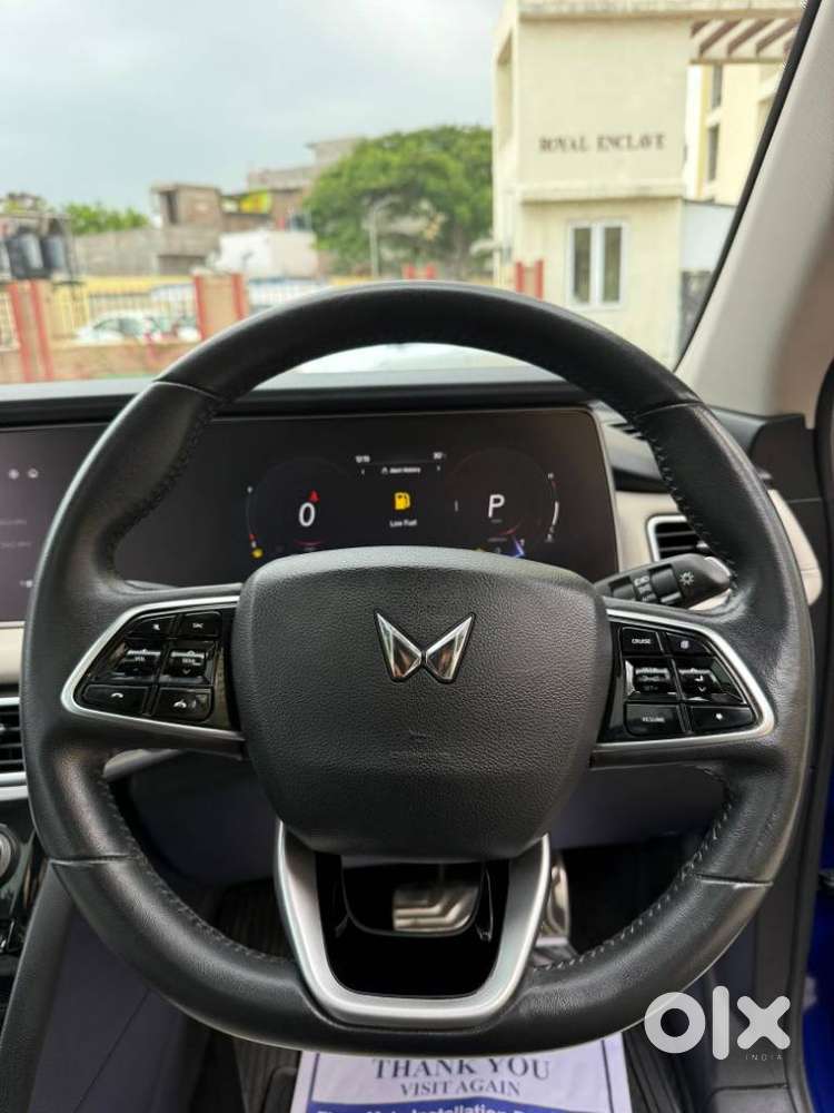 Mahindra Xuv700 2.0 Ax 7 Petrol At Str, 2022, Petrol