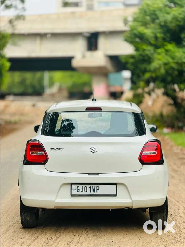 Maruti Suzuki Swift Vxi, 2023, Petrol