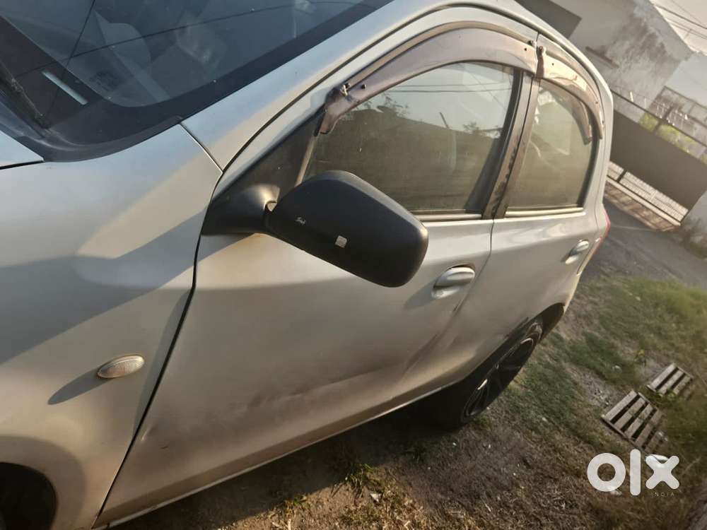 Toyota Etios Liva 2011