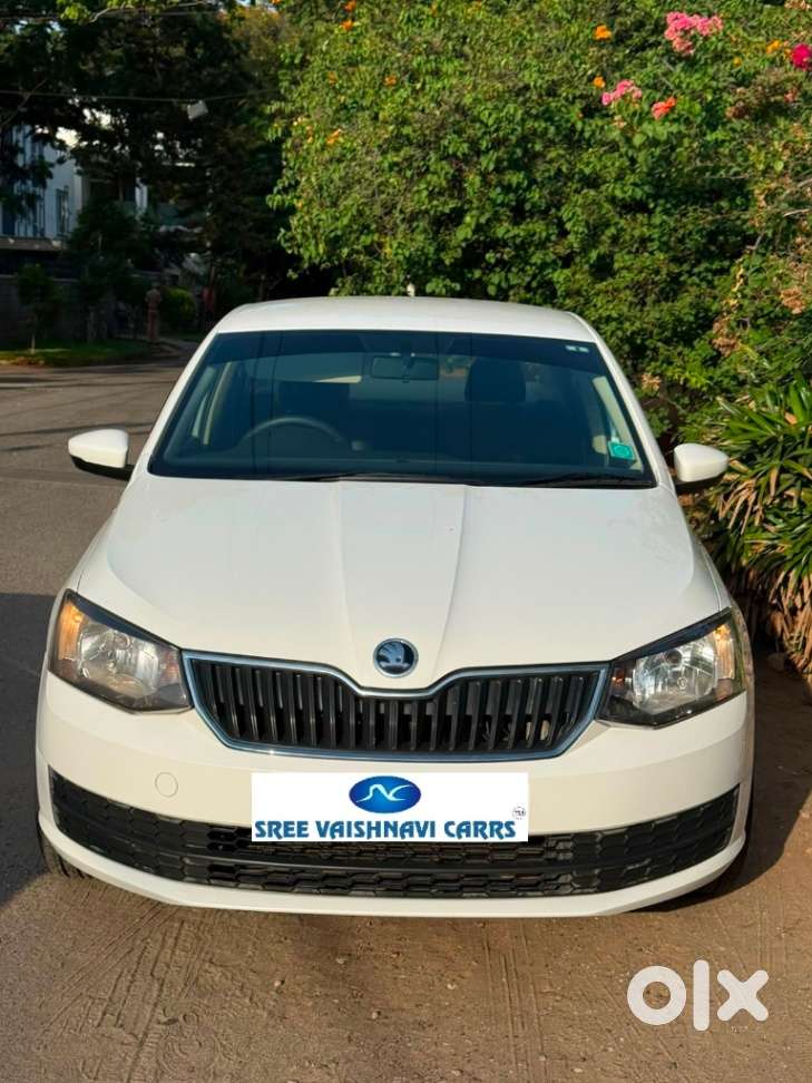 Skoda Rapid 1.0 Tsi Active, 2020, Petrol