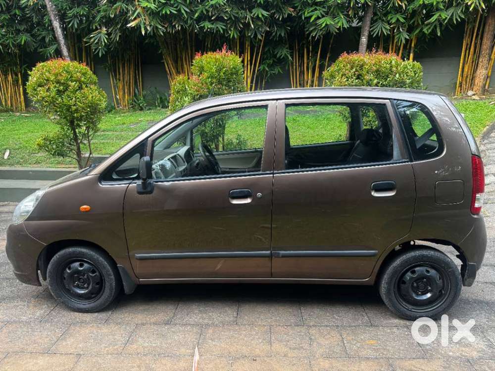 Maruti Suzuki Zen Estilo Lxi Bs Iv, 2011, Petrol