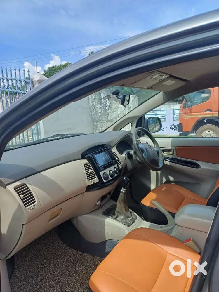 Toyota Innova 2.5 Diesel 7-seater 2013