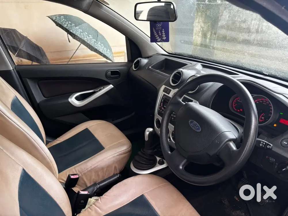 Ford Figo Petrol Lxi 2011 Model