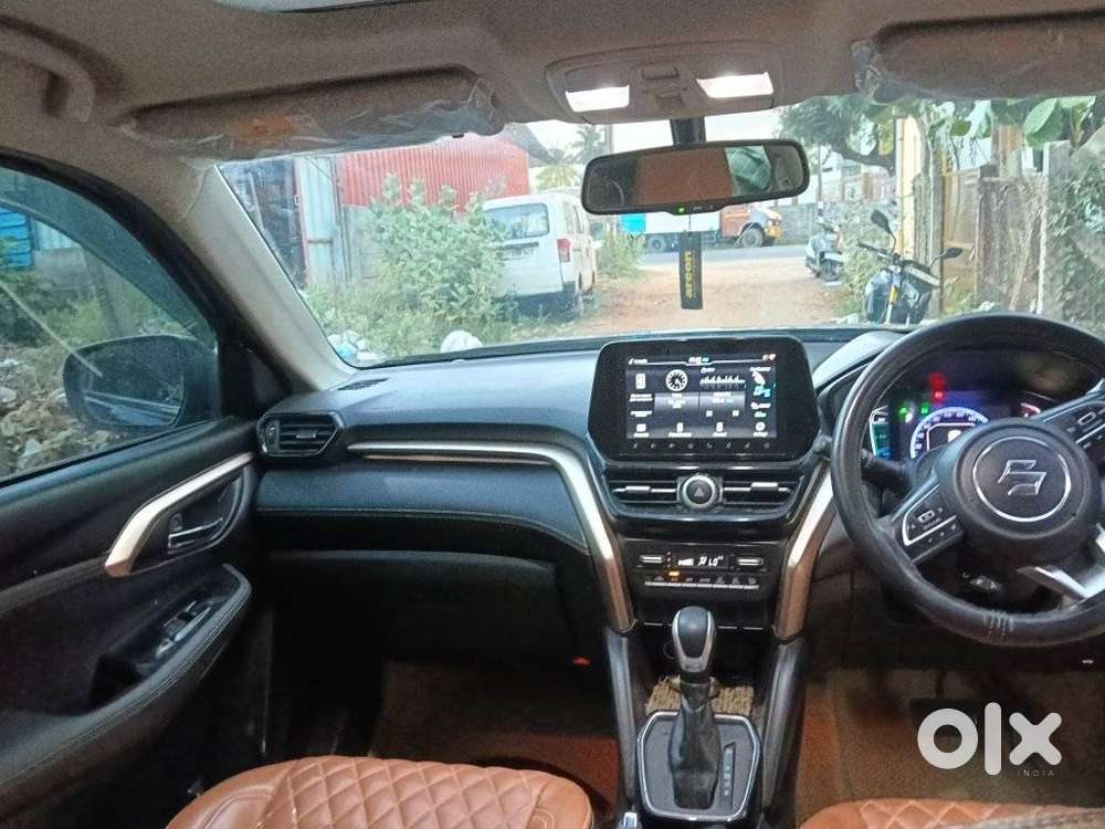 Maruti Suzuki Grand Vitara 1.5 Zeta Plus Intelligent Hybrid Ecvt, 20..