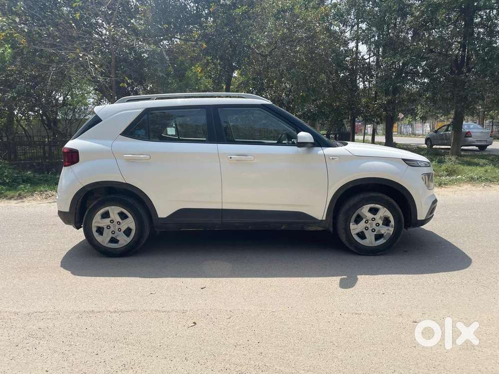 Hyundai Venue 2020 Petrol Good Condition