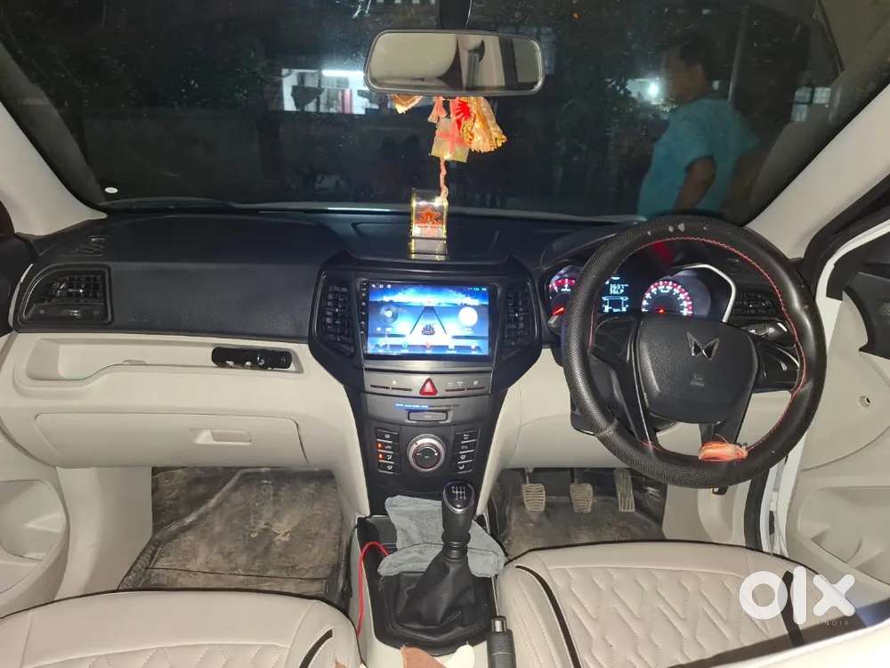 Mahindra Xuv300 2024 Petrol Well Maintained