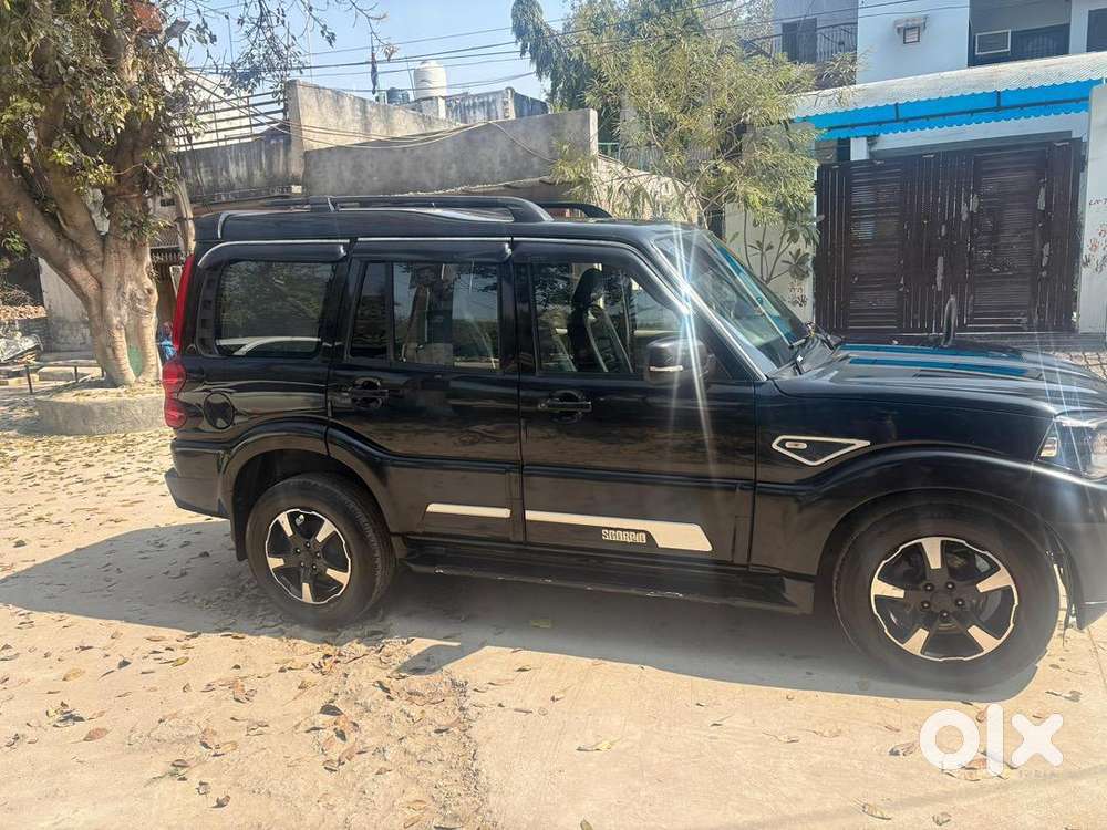 Mahindra Black Scorpio Converted Into S11